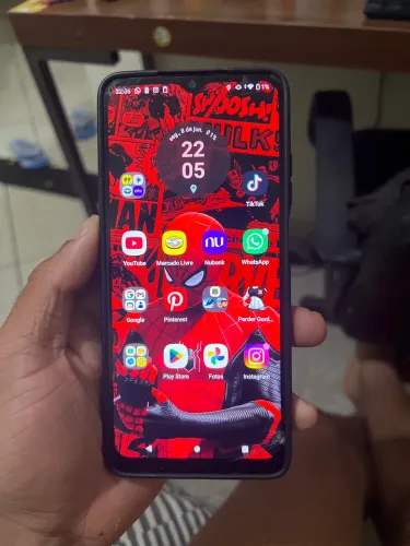 Célula moto e22 bom ótimo uso para dia dia tudo funcionando