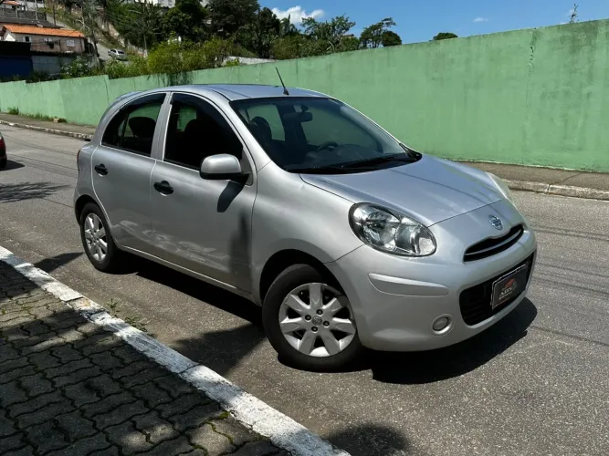 Nissan March S 1.0 16V Flex Fuel 5P 2013