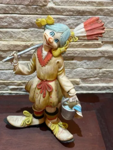 Escultura Vintage de Palhaço Decorativo Pintado à Mão - 20cm