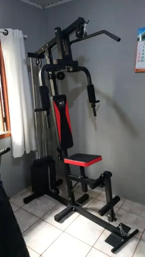 Aparelho de musculação semi novo ..meses de uso ..motivo venda mudança 