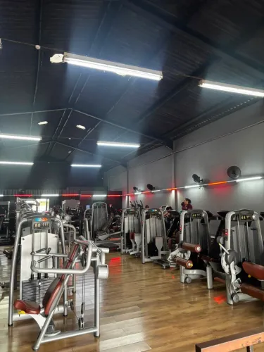 Academia completa lote com mais de 30 equipamentos athletic academia completa +esteiras