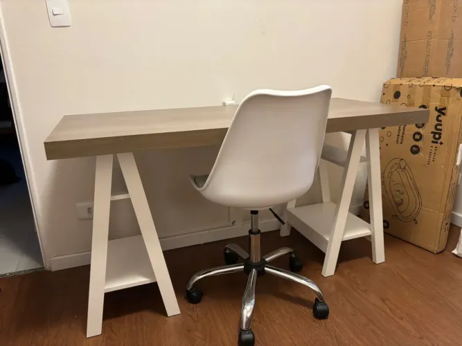 Vendo escrivaninha - Não faço entrega 