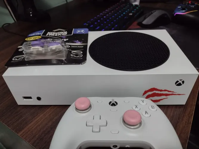 V/T XBOX SERIE S única dona