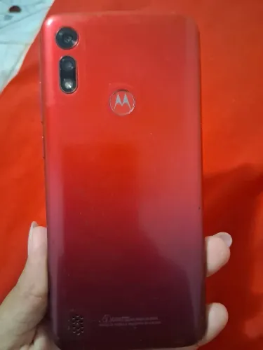 Celular moto G, em bom estado.