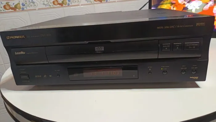 Laser Disc Pioneer DVL-909 funcionando