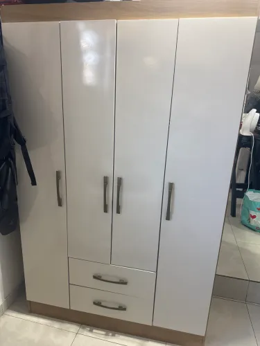 Guarda roupa 4 portas 