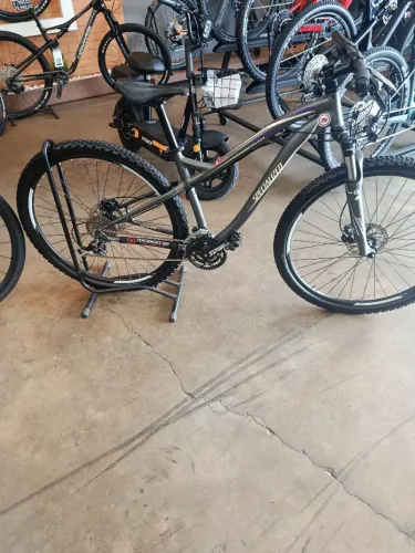 Bicicleta Specialized Mika aro 29