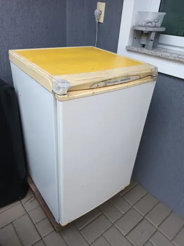 Frigobar eletrolux