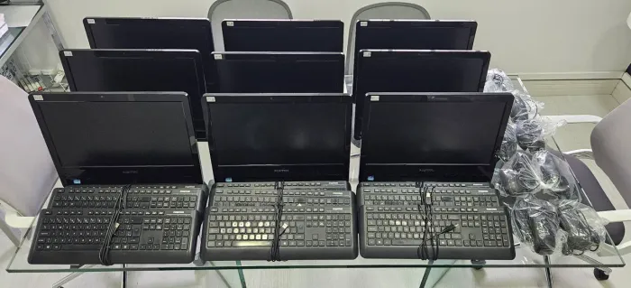 Lote 9 All-In-One Positivo i3 V950 Processador i3 3110M 8GB SSD 120GB