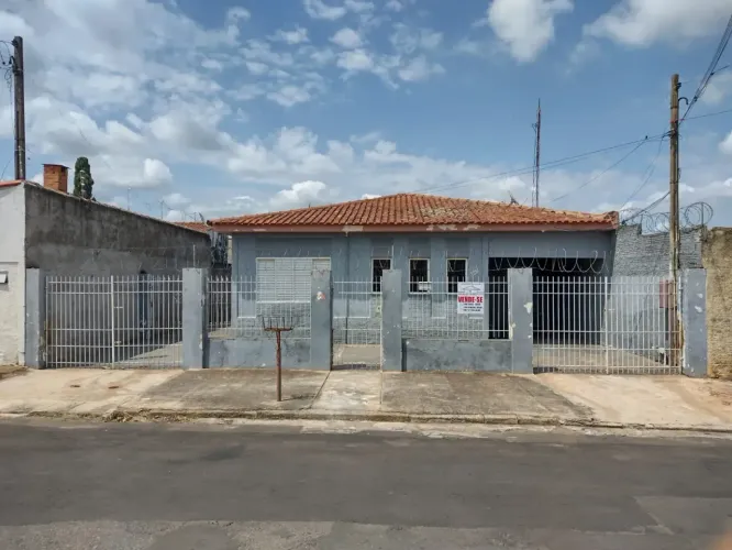 Casa no Jardim Santa, em Cosmópolis-SP