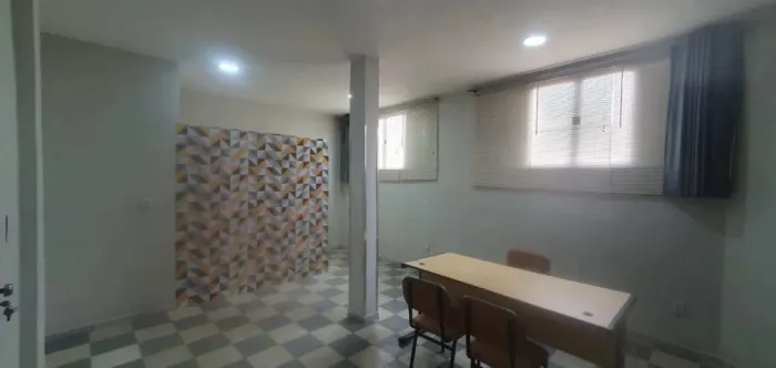 Alugo Sala Comercial 35m², Final Estrada do Portela, Madureira, RJ, R$ 800,00