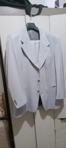 Vendo terno usado completo.
