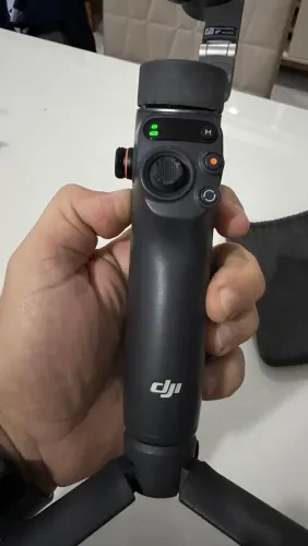 Estabilizador Gimbal DJI Osmo Mobile 6 - Estado de Novo (Pouquíssimo Uso)