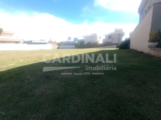 excelente lote em condomínio fechado, no Residencial Quebec em São Carlos - SP