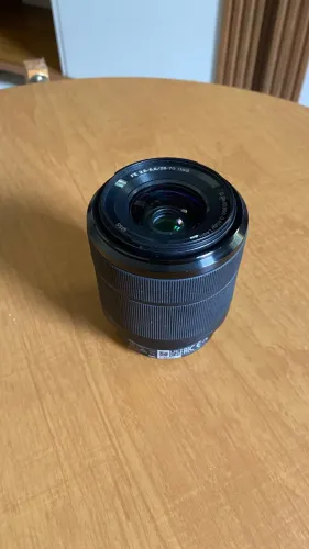 Vendo Lente Sony FE 28-70mm f/3.5-5.6 OSS