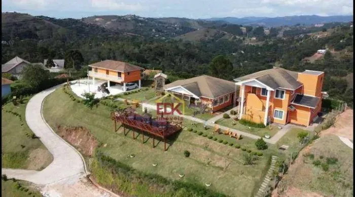 Pousada com 8 dormitórios à venda, 450 m² por R$ 6.890.000,00 - Descansópolis - Campos do