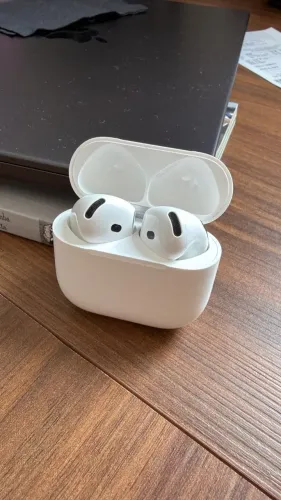AirPods 4 Excelente Estado