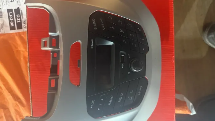 Vendo rádio original do Ford ka do ano 2015 a 2018 ! Serve no hatch ou sedan !