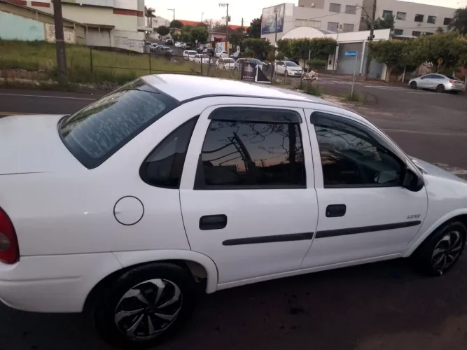 Chevrolet Corsa SED Class.life 1.0/1.0 Flexpower (álcool) 2008