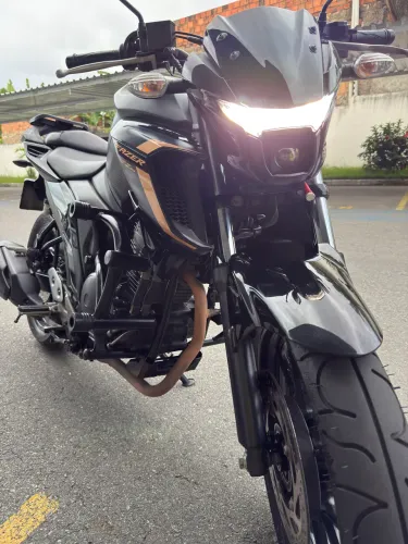 Fz25 (Fazer 250) Nova