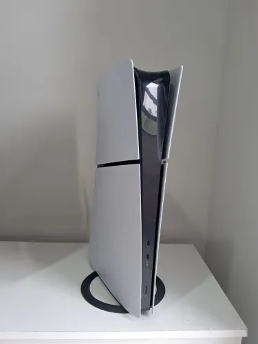 PlayStation 5 Slim 1TB + Assessórios