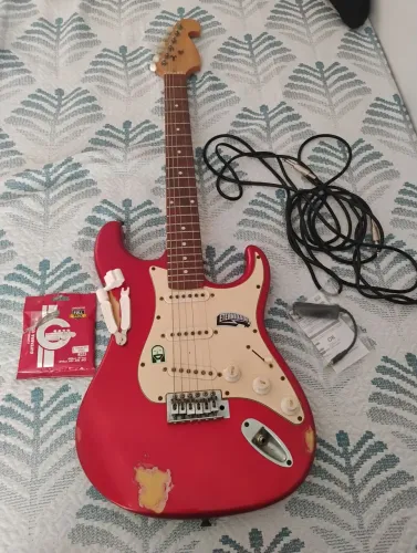 Guitarra estilo Stratocaster - Memphis by Tagima MG32 C/ Cabo p10, afinador, Irig e Cordas
