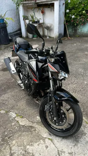 Kawasaki Z400 2024 VENDO/TROCO