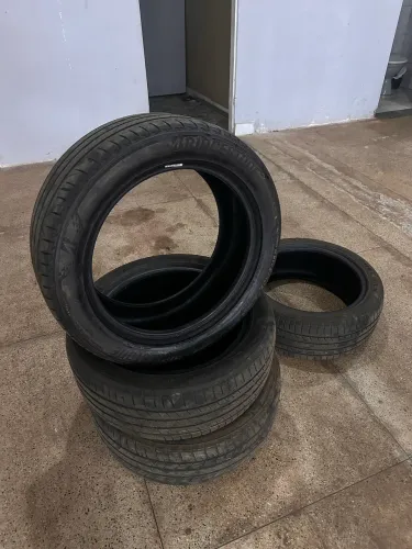 Pneus Delmax 225/50R17