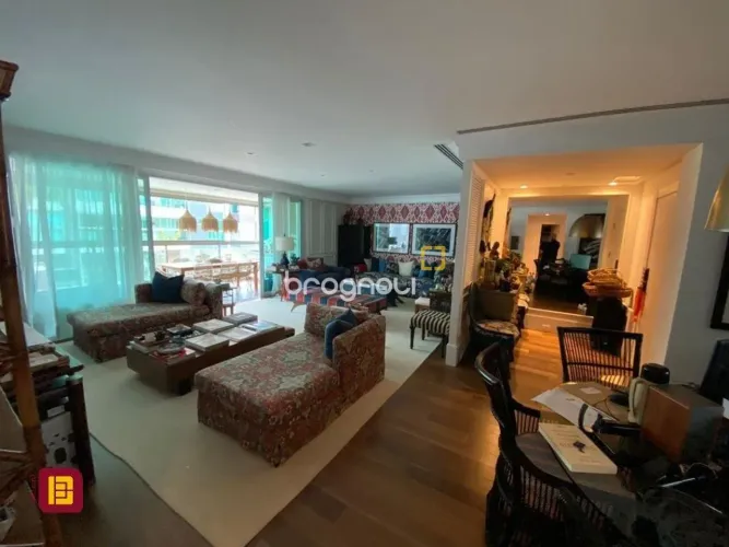 Apartamento elegante com 300m² à venda no Campeche