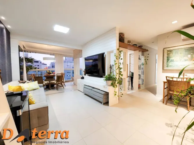 Cobertura duplex frente mar na Praia da Costa!