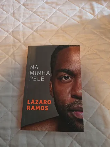 LIVRO NA MINHA PELE LÁZARO RAMOS 
