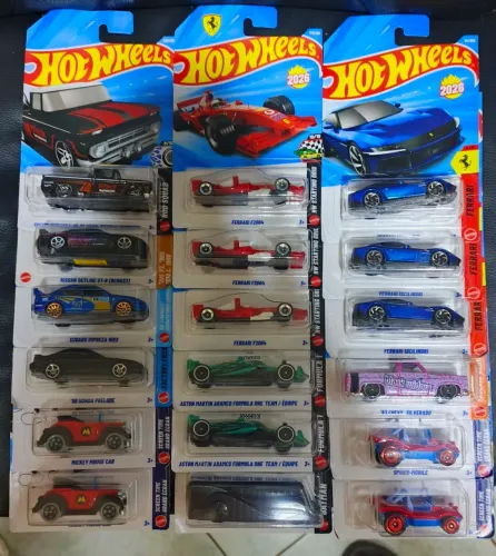 Lote Hot Wheels 18 unidades.