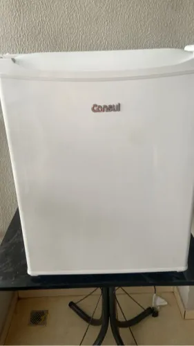 Vendo Frigobar Consul 76L - Branca