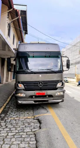 Caminhão Mercedes-Benz Atego 2428