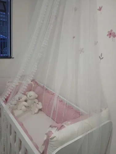 Berço de bebê feminino 