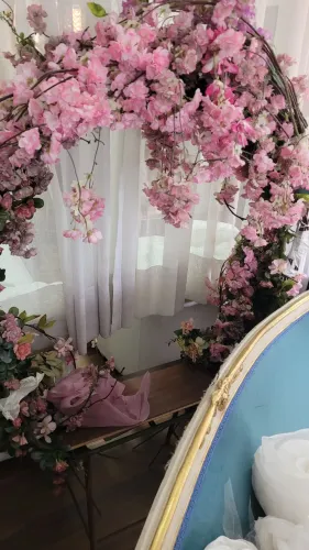 Balanço Cenográfico Redondo com Flores