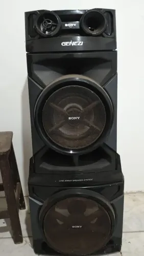 Vendo caixa da Sony   preço negociável aceito troca
