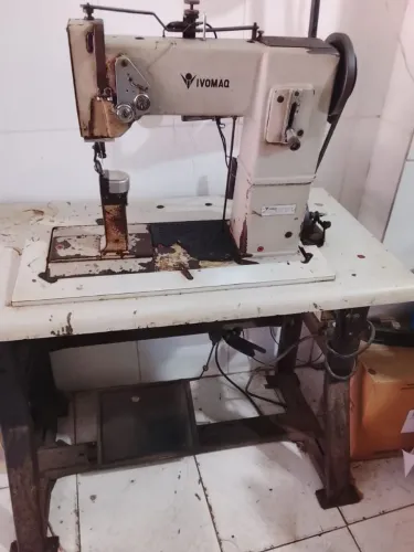 Vendo máquinas de costura industrial preço a combinar