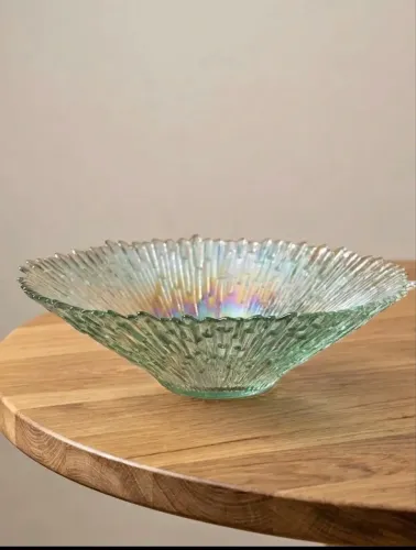 Vendo linda peça de decoração em vidro texturizado com leve efeito furta-cor
