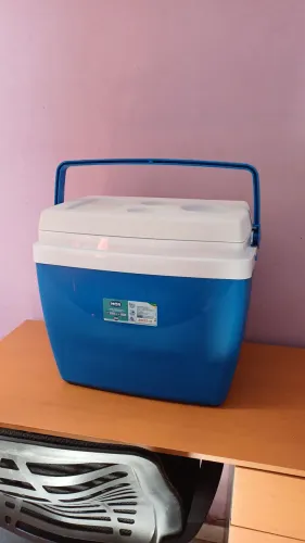 Vendo Caixa Térmica 34L nova