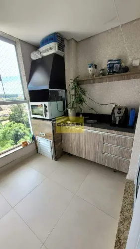 Apartamento à venda com 75m² | 2 dormitórios (1 suíte) | Varanda com churrasqueira | 1 vag
