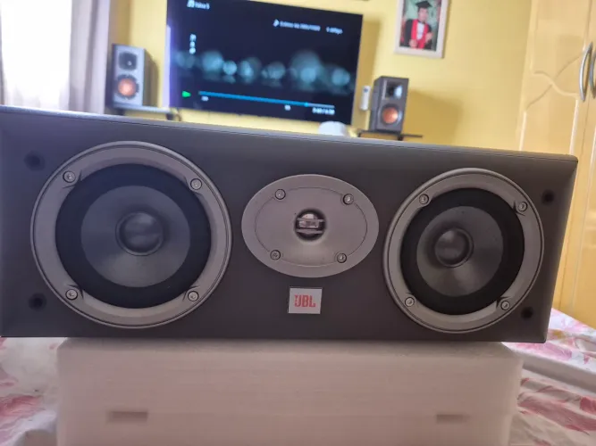 Caixa central jbl EC25 usada 
