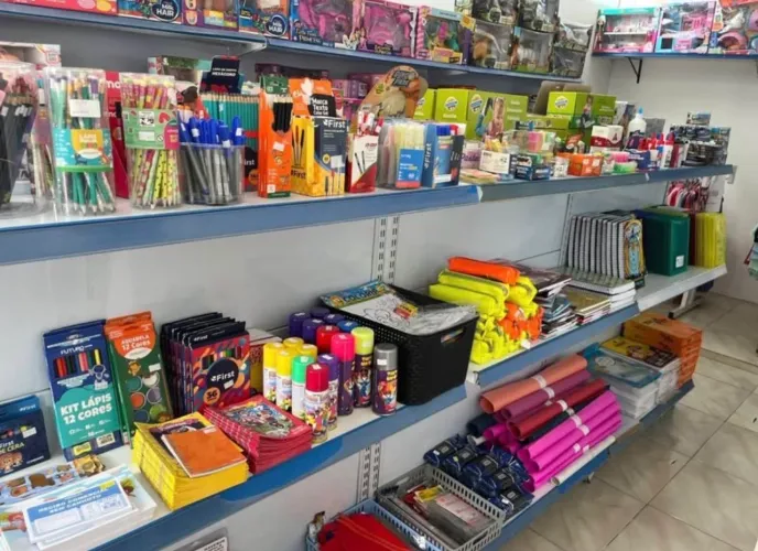Oportunidade! 12 gôndolas