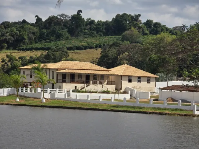 Fazenda para Venda em Bom Sucesso, rural, 3 dormitórios, 1 suíte, 1 banheiro, 16 vagas