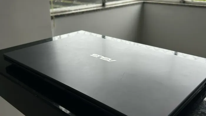 Notebook ASUS; Ryzen 7; 8GB RAM
