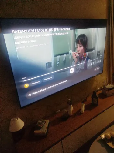 TV Toshiba 75 polegadas nova.