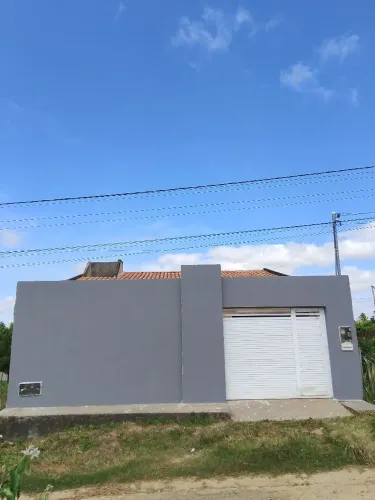 Vende-se casa no povoado Mata do Peru