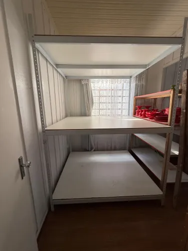 Gôndolas/ estantes de ferro