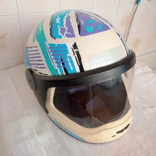 Capacete de Moto tenho 2