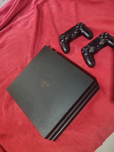 VENDO PS4 PRO 1TB TOP